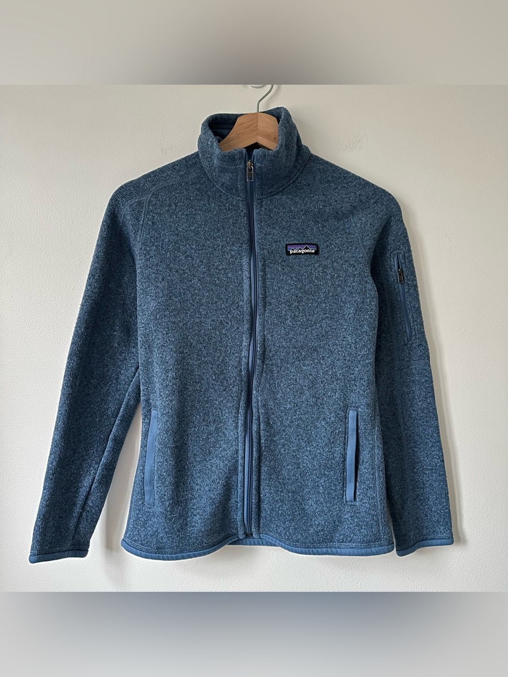 Patagonia Woman’s Zip Up Jacket Blue Size XS